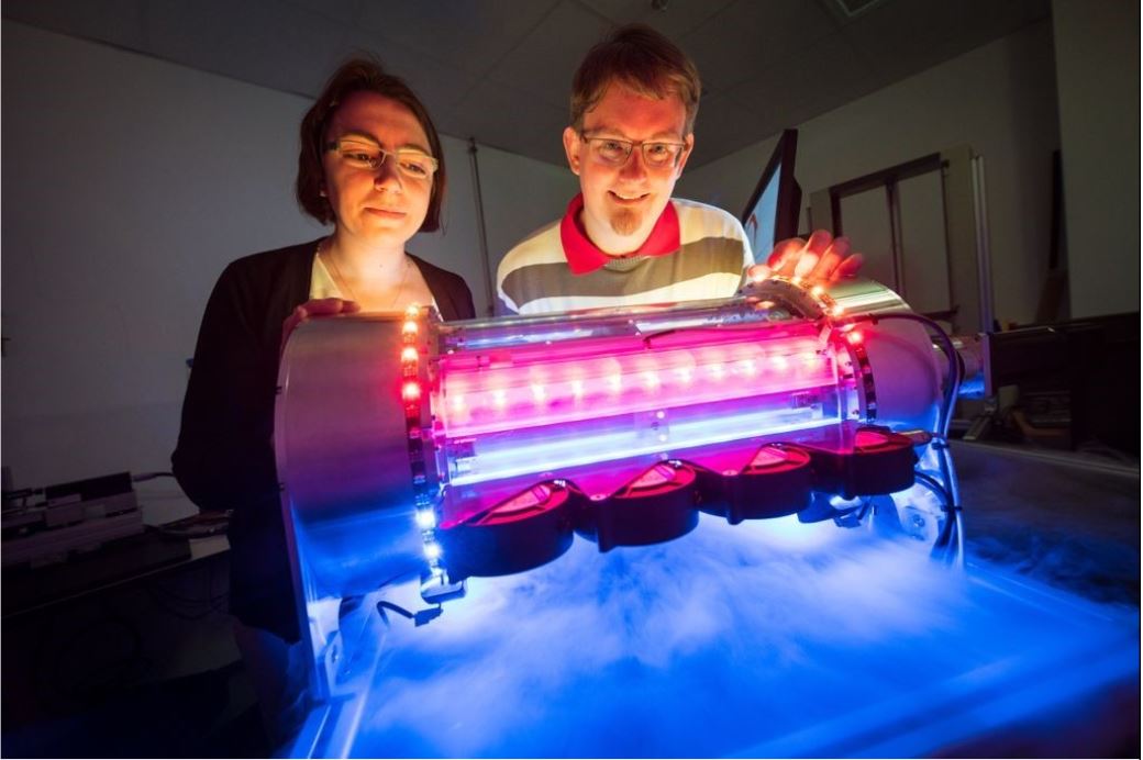 Elastokalorische Prüfmaschine_IMSL_Samrt systems_Lab_lehrstuhl für intelligente Materialssysteme_formgedächnislegierung_Foto_susanne kirsch_felix welsch